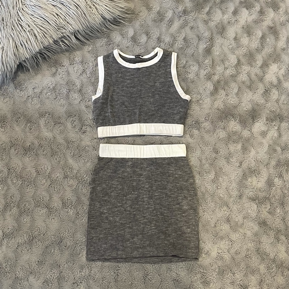 FN Ribbed Gray/White Matching Skirt Set